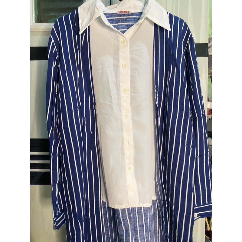 Kemeja Garis Biru Lengan Panjang