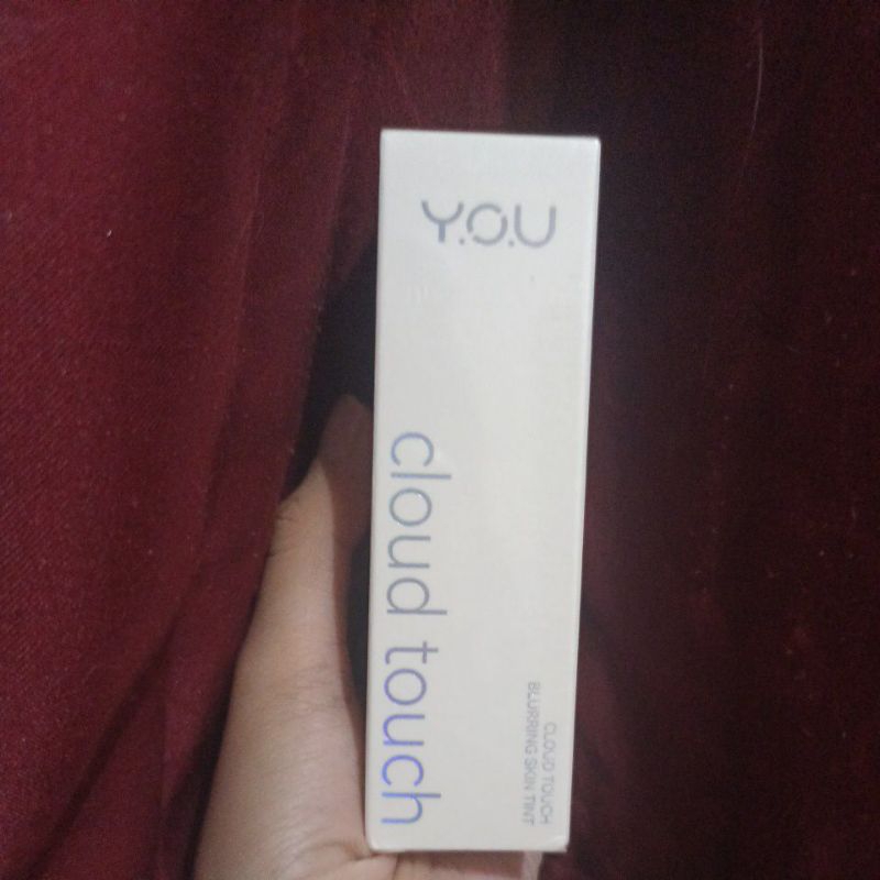 YOU CLOUD TOUCH Blurring Skintint shade C203 pink sand foundation cair skin tint memudarkan jerawat 