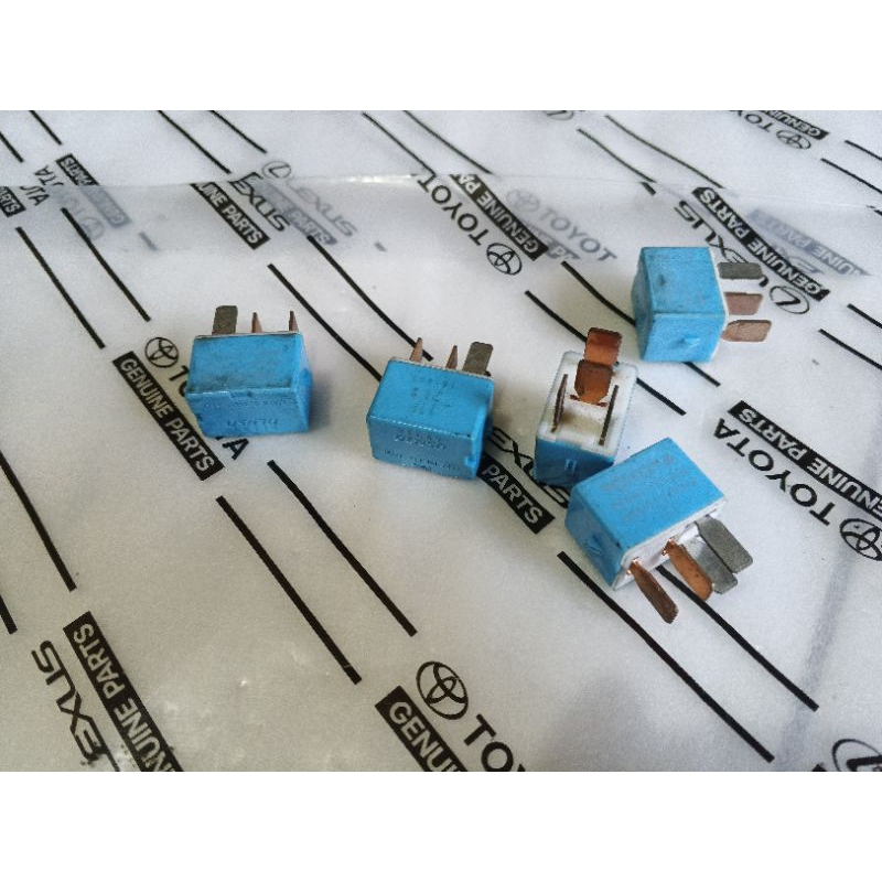 Relay Klakson Lampu AC Kipas Radiator Denso Original Toyota kaki 4
12v