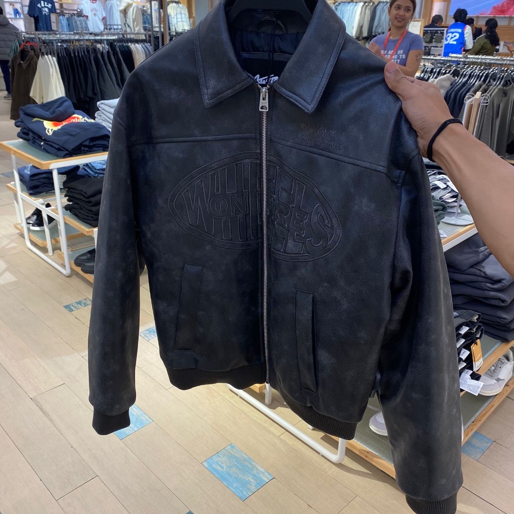 Jastip. Jacket Zipper Suede Pull&Bear (Man)