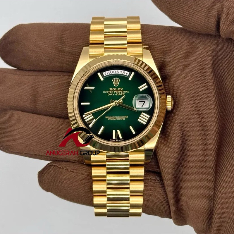 ROLEX DAY DATE 40 YELLOW GOLD FLUTED GREEN OMBRE ROMAN PRESIDENT 228238-0069 CALIBER 3255 MOV FULLSE