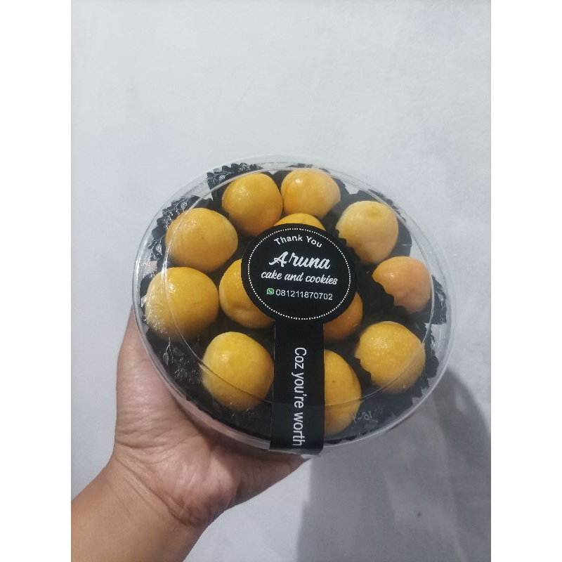 

nastar mix bola coklat ukuran 500gr