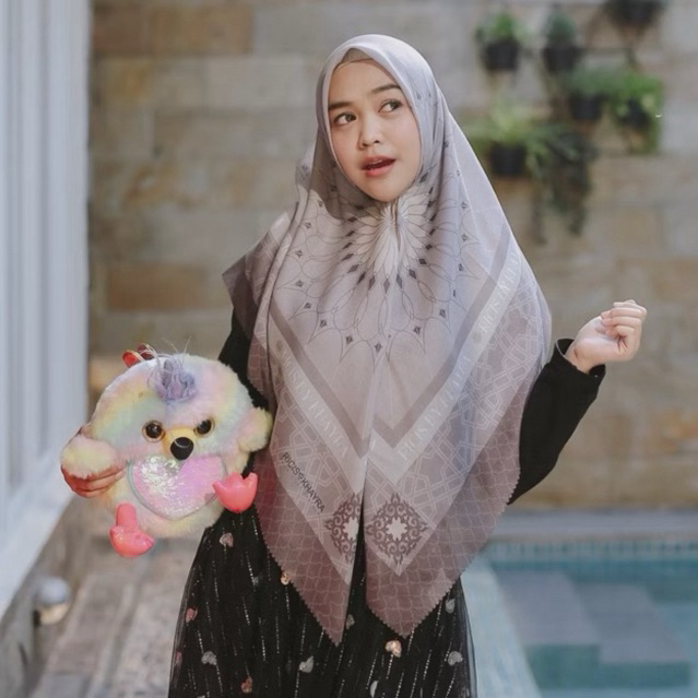 Ricis by Khayra MADINAH Scarf Signature (PRELOVED)