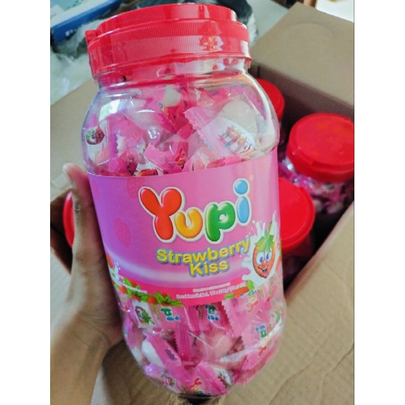 

Yupi Toples Permen Strobery Kids