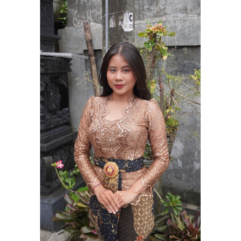 SIMONA KEBAYA Calia Metalik Kebaya Saja Metalik Twotone Kebaya Bali