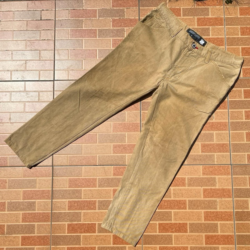 Celana Panjang Undefeated