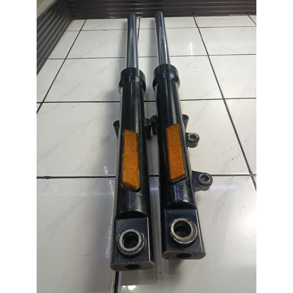 Shock Depan Moge As 33 Cocok Untuk Custom Bobber