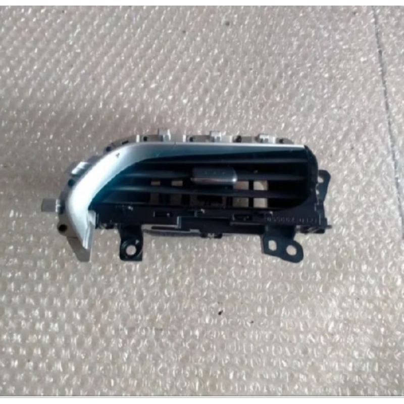 kisi kisi ac bagian samping kiri toyota yaris all new original