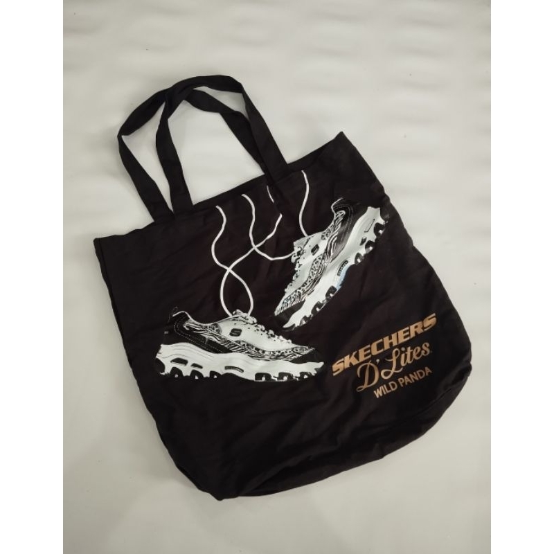 Tote bag by Skechers
