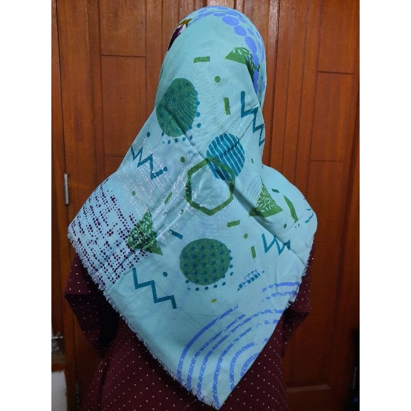 HIJAB SEGI EMPAT RAWIS ANSANIA MOTIF - etalase 2