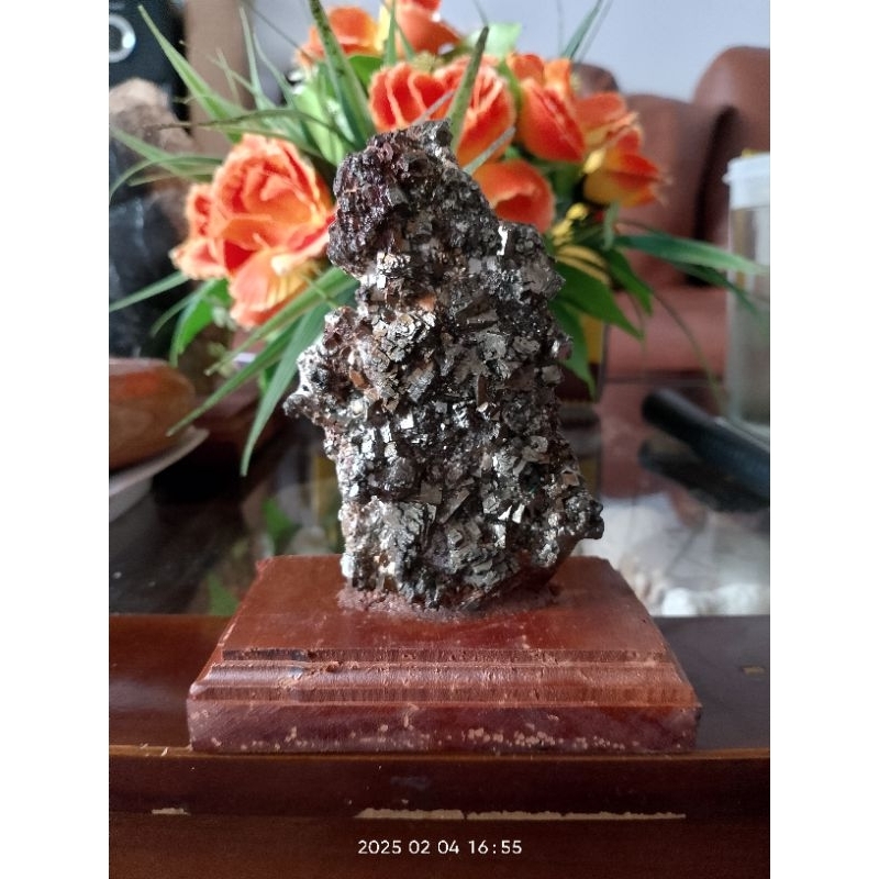 batu pyrit hiasan meja bentuk semar