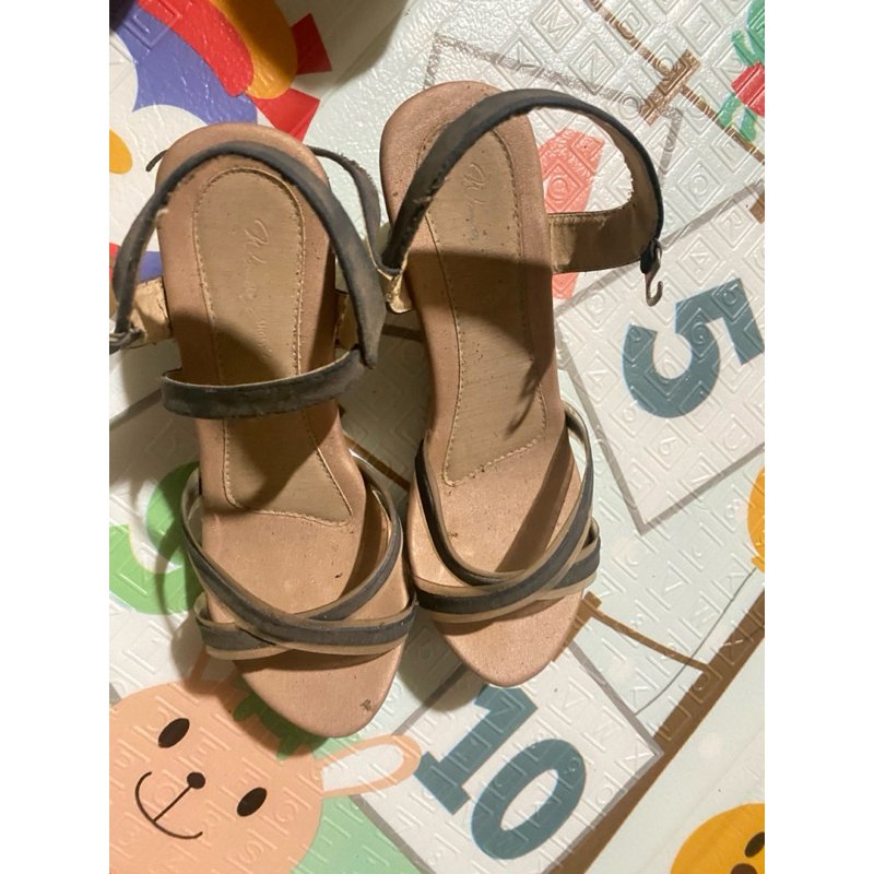 Heels wanita preloved