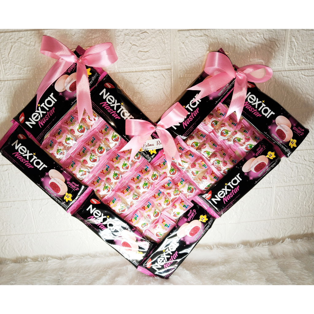 

Buket Snack Love Kado Valentine's Anniversary Hadiah Ulang Tahun Murah Hadiah Wisuda