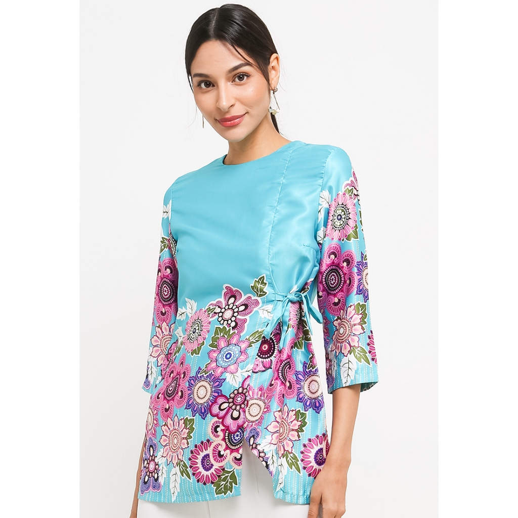 Arjuna Weda Blouse Batik Wanita Motif Kembang