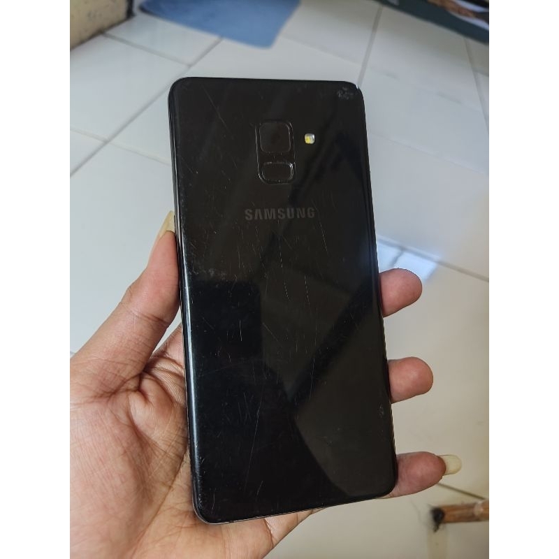 Samsung A8 plus matot