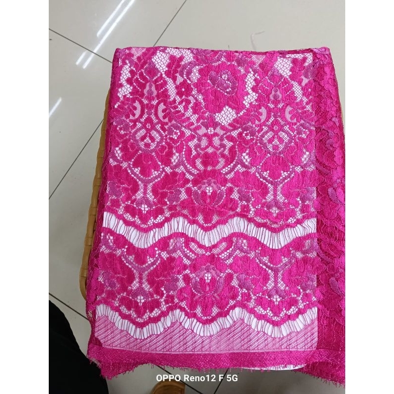 BAHAN KEBAYA BRUKAT SAINT LAURENT WARNA FANTA.