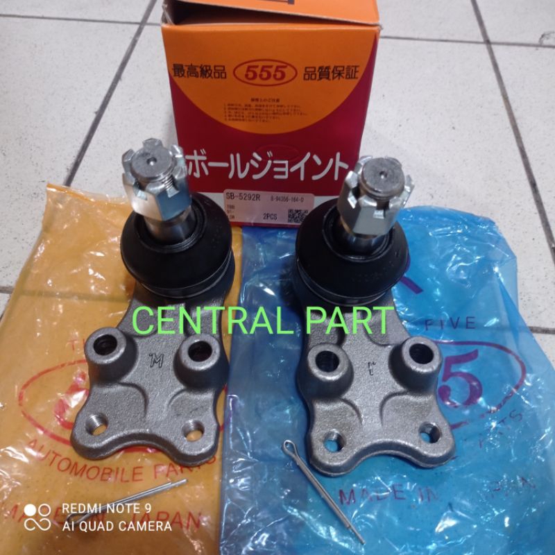 BALL JOINT LOW/BAWAH  PANTHER 2.3 / 2.5 KIRI/KANAN 1SET 555