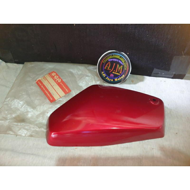 Cover Tutup Box Aki Kiri Suzuki Rc80 Rc100 Merah Original