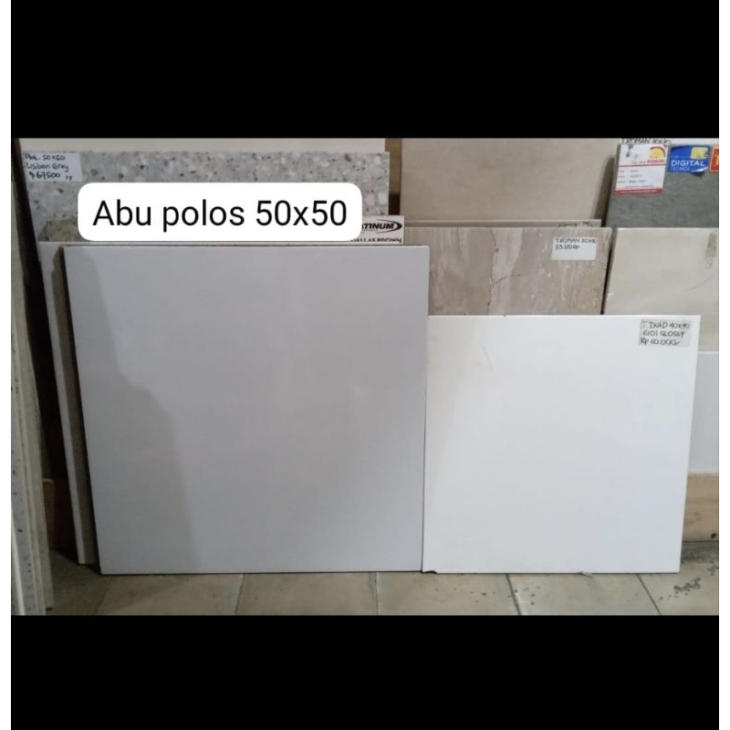 keramik lantai kamar tidur ruang tamu teras rumah SUPER GREY 50x50 abu polos glossy