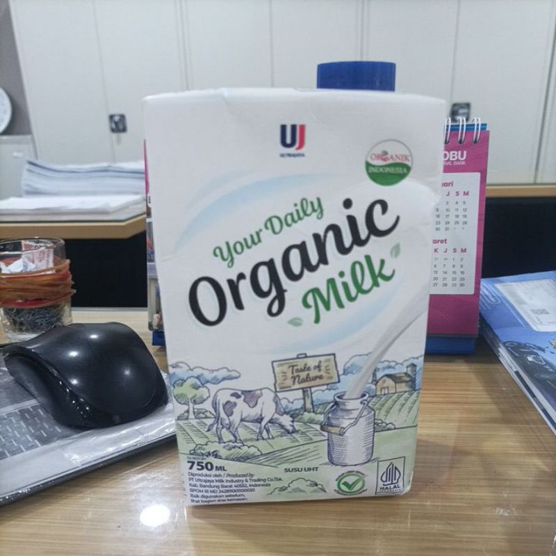 

Ultra Milk Susu UHT Organik 750 ml