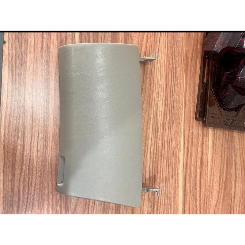 Temukan Tutup Cover Laci Atas Dashboard Kijang Innova 2012 2013 3014 2015