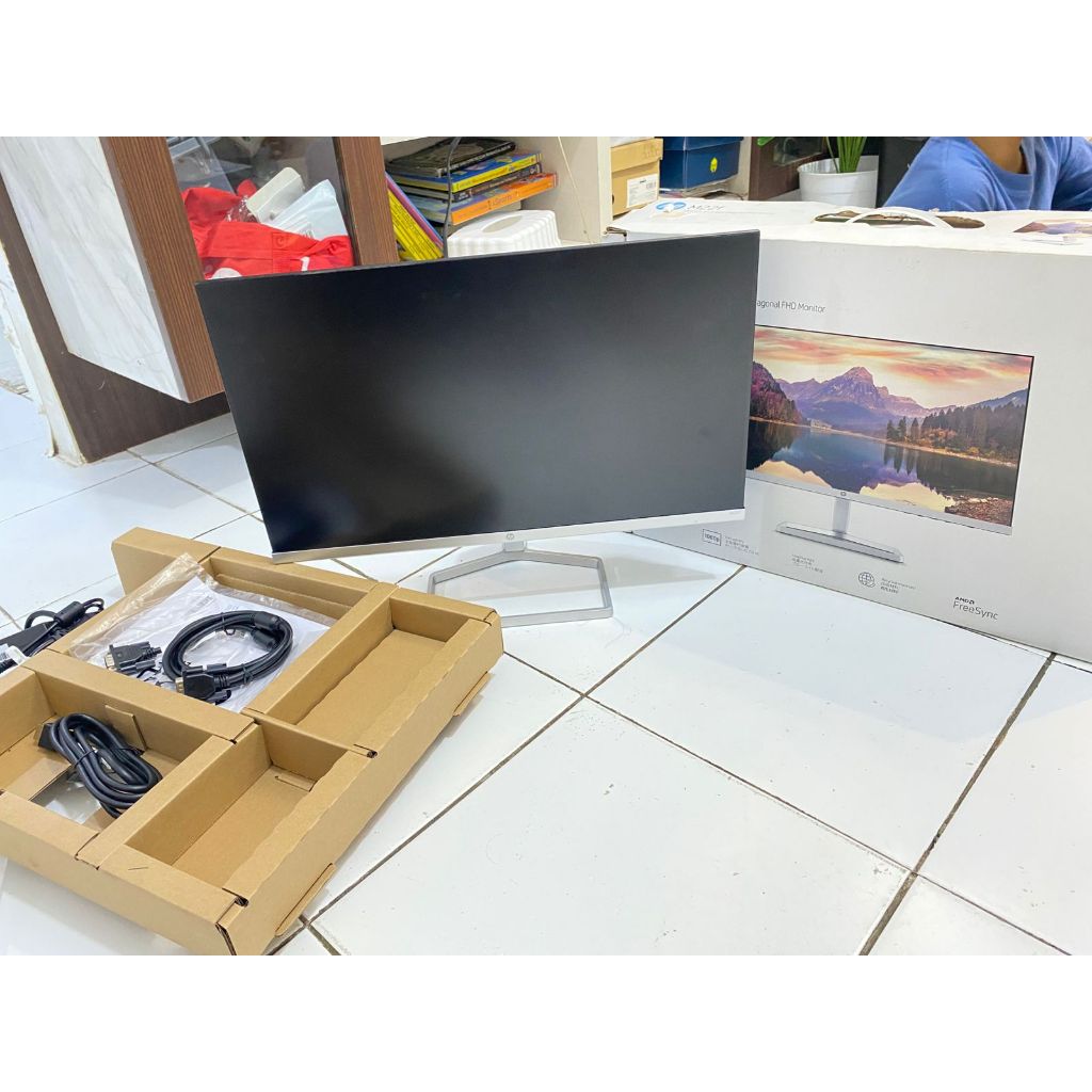 Monitor Komputer dan cctv HP m22f Like New