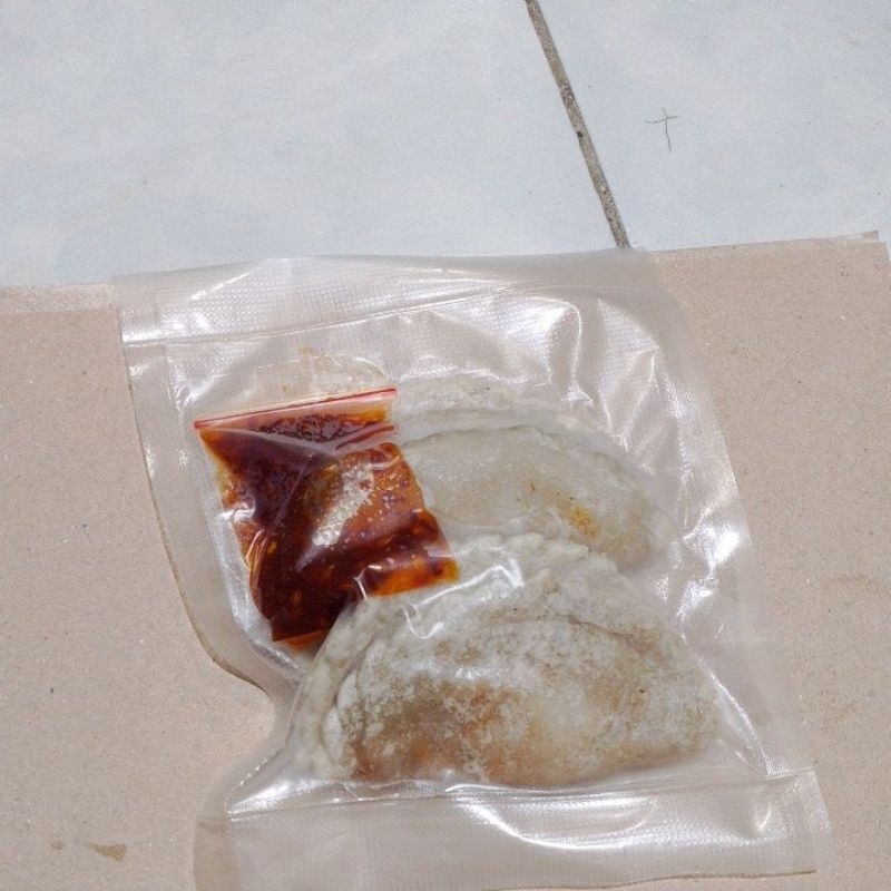 

cireng isi ayam suwir pedas (5pcs) free Chili oil