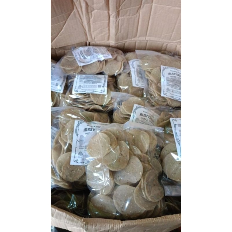 

KERUPUK IKAN ASLI MANDIRI 1/2 KG ASAL KAPUAS HULU/PUTUSSIBAU(JONGKONG)