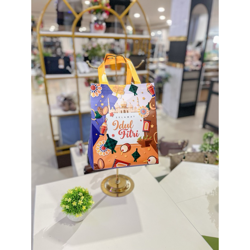 

Tas Goodybag Spesial Idul Fitri Lebaran Terbaik Terlaris