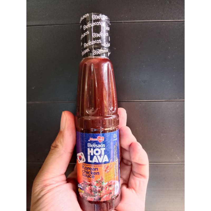 

MamaSuka Delisaos Hot Lava Korean Chicken Sauce Rasa Madu Kemasan Botol 160 Gram