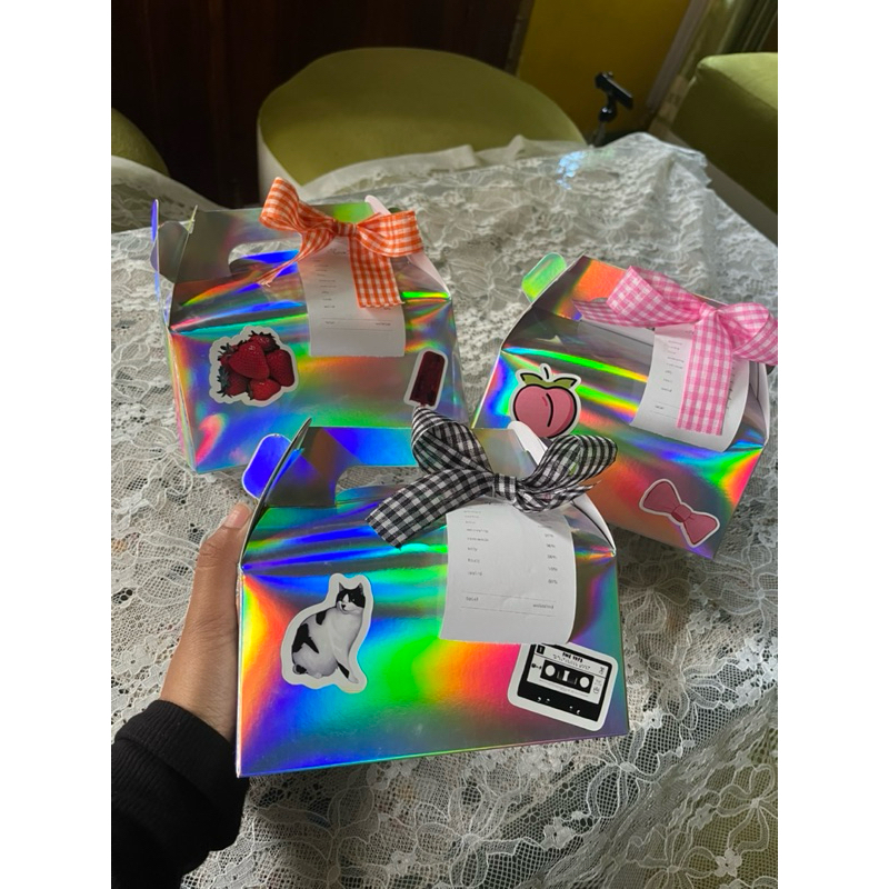 

Gable Box Gift Hologram/ hadiah untuk Valentine's/ Birtday / Wisuda