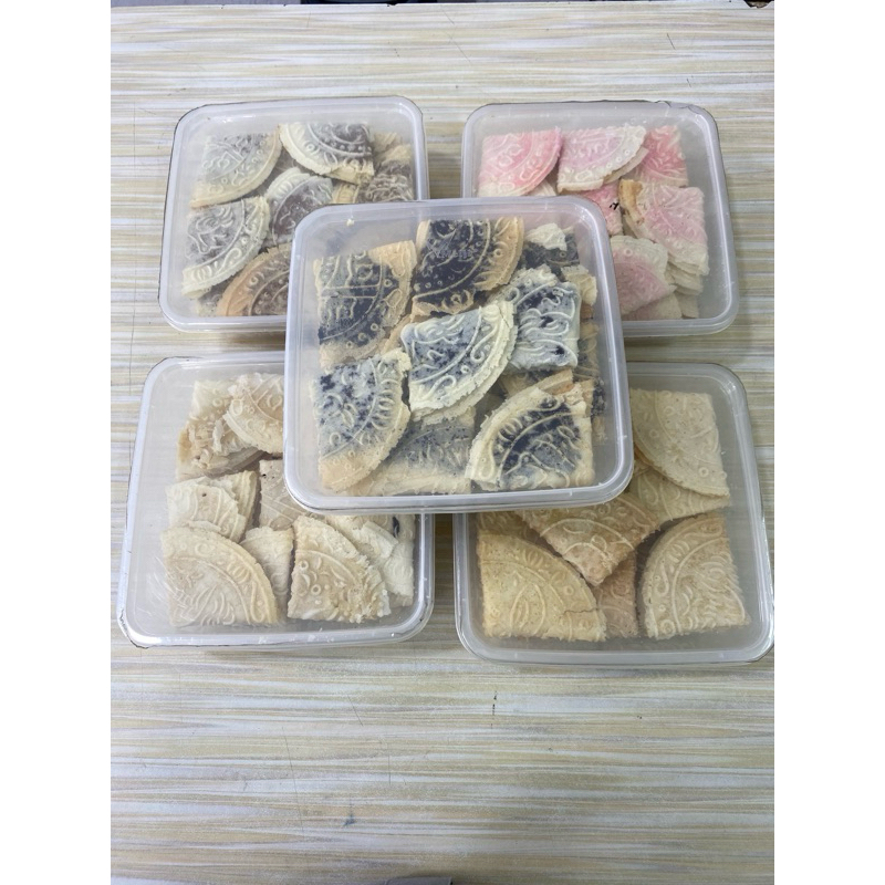 

Semprong Varian Rasa - Oleh Oleh Khas Aceh