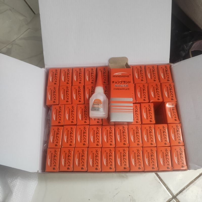 

grosir Lem Korea Orange Super Glue / Lem Serbaguna / Lem Kayu Besi plastik / Cairan Super Perekat Kua
