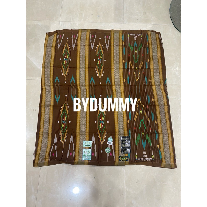Sarung Abu yaman Sutera Asli 210 warna hijau motif gunungan timbul