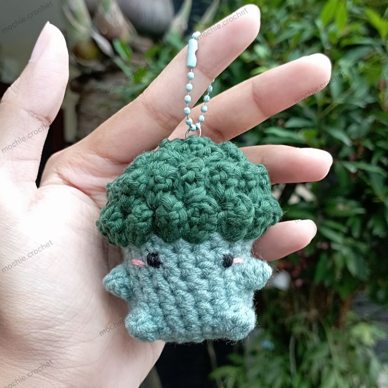 Gantungan Kunci Brokoli Rajut