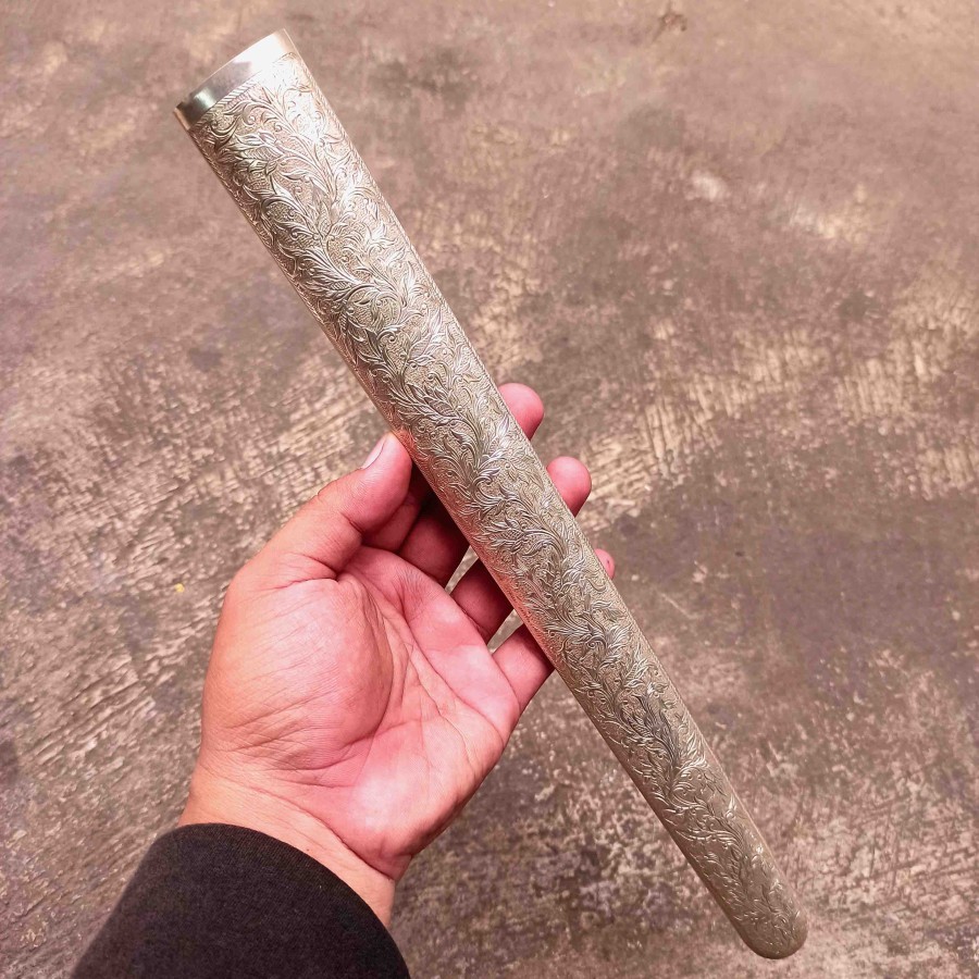 Pendok Keris Buton Gaya Solo Bahan Asli Perak Motif Tapak Sirih  Sandangan Keris