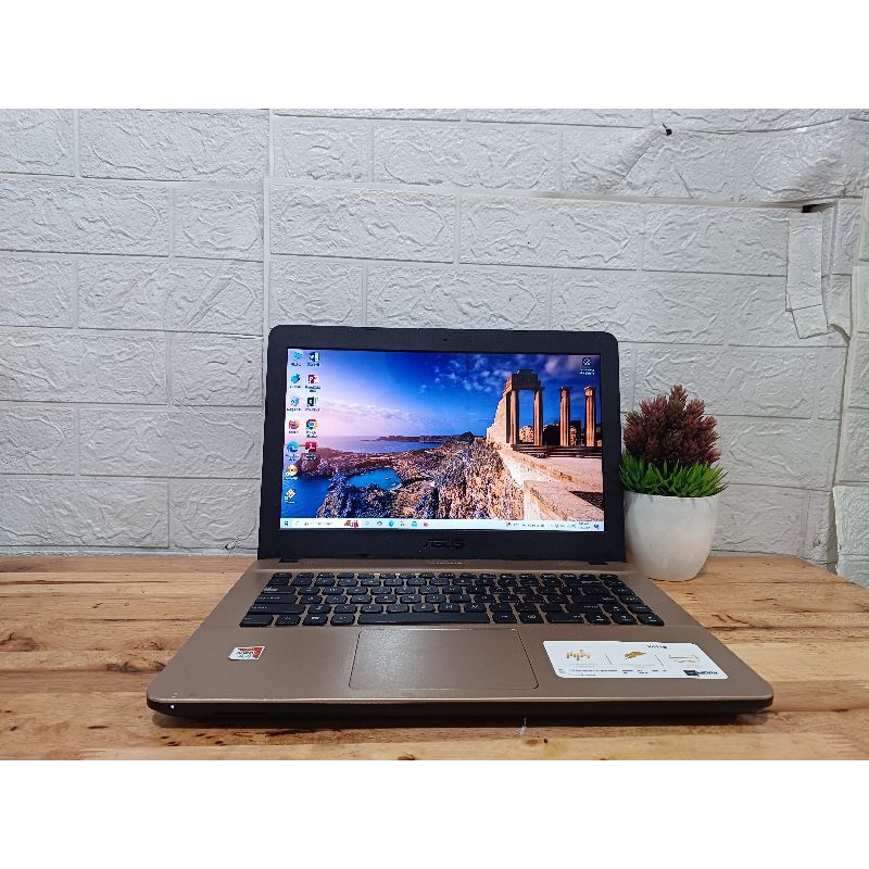 Laptop Second Bekas.Laptop Asus X441B,AMD A4,Ram 4,Hdd 1Tb.Siap Pakai No Minus