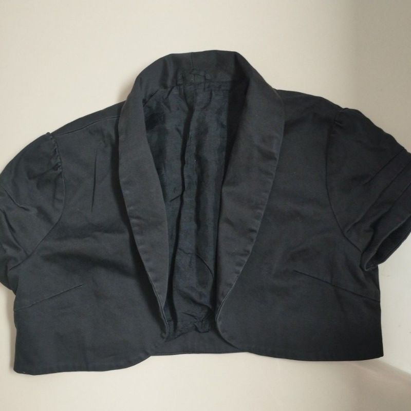 CROP OUTER WARNA HITAM 