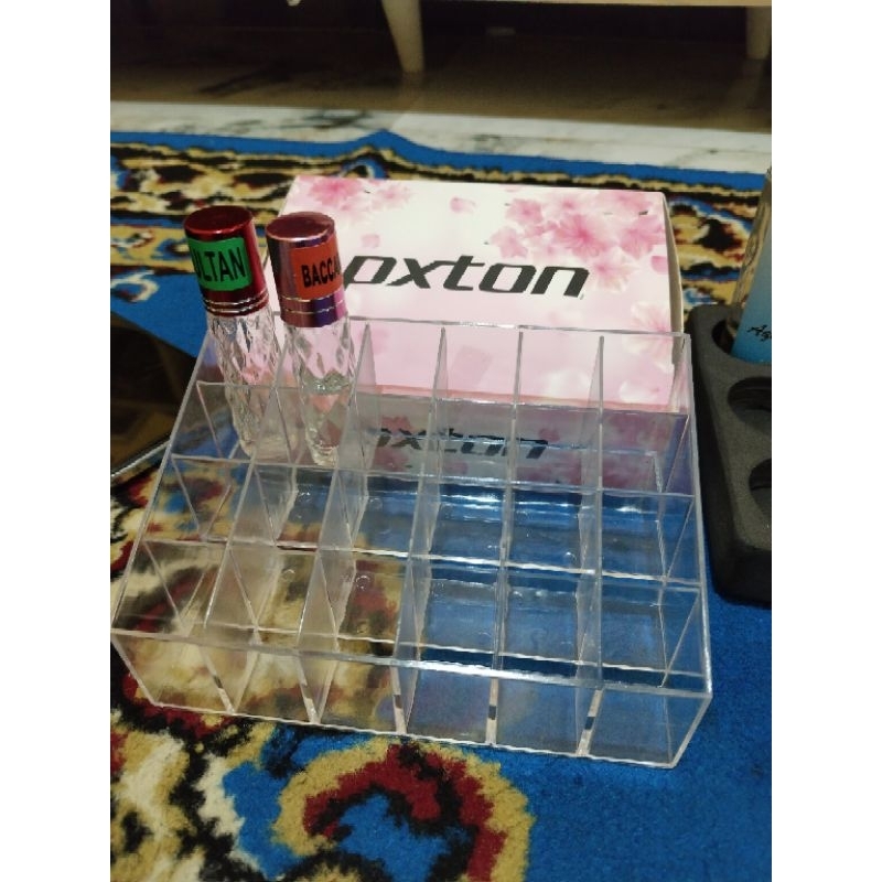 Tatakan Akrilik Tingkat Roll On, Tempat Display Parfum