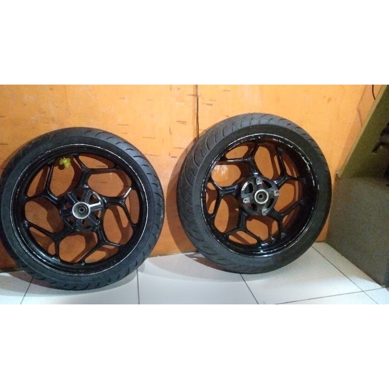 Velg Axio Tapak Lebar 4,5 dan 3 inch bekas Tiger Revo