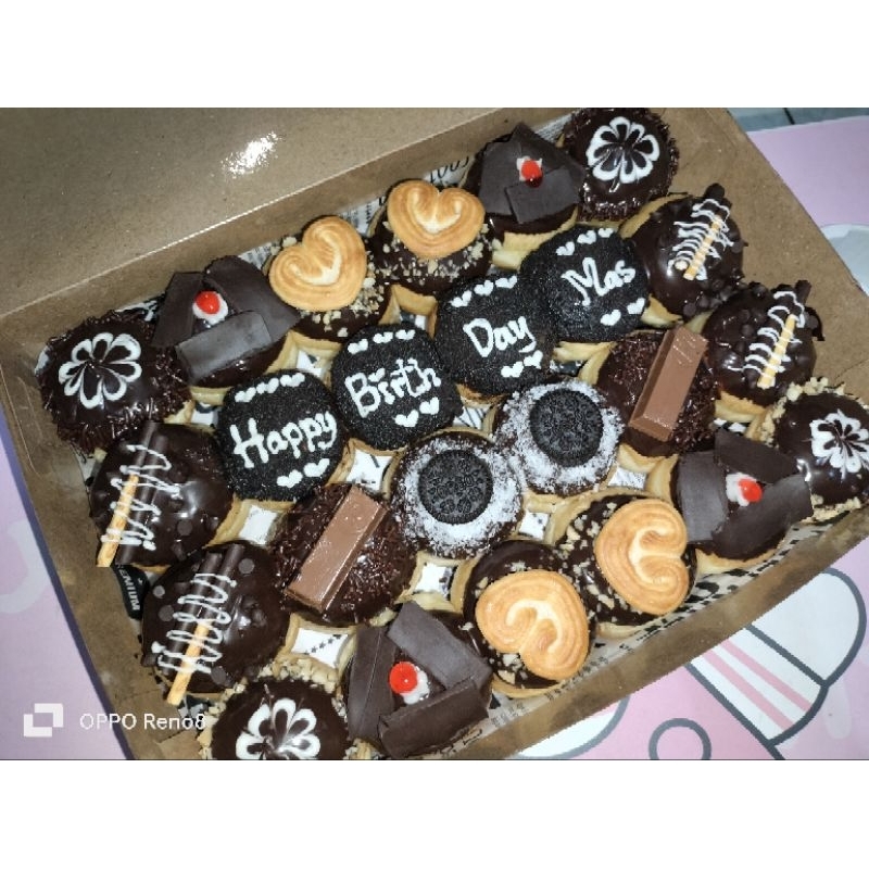 

DONAT POPS/BABY DONAT ISI 24 PCS Full Coklat