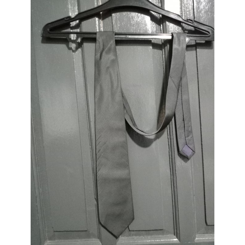 Dasi TRUGEN bhn polyster P 150cm (preloved)