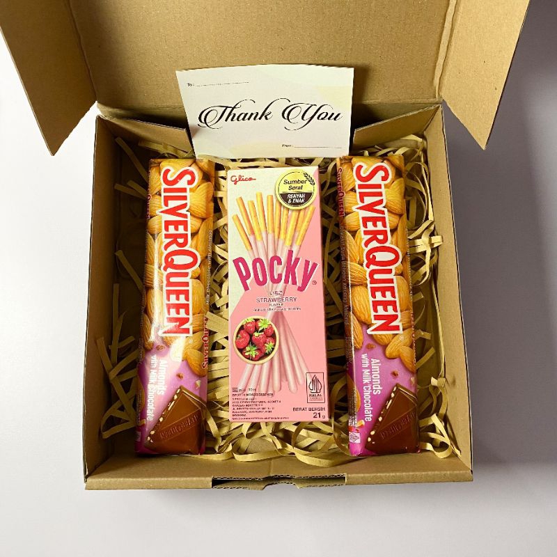 

By Oza - Hampers Snack Box Cokelat Silverqueen Kado Valentine Ulang Tahun Pacar Wisuda Sempro