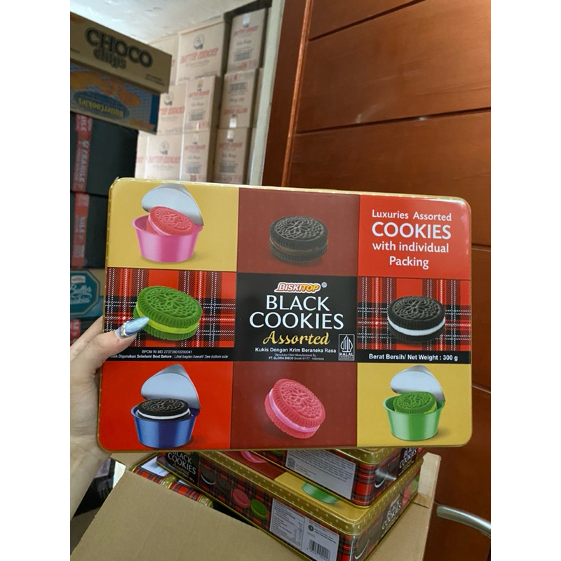

biskitop black cookies assorted 300g segi panjang