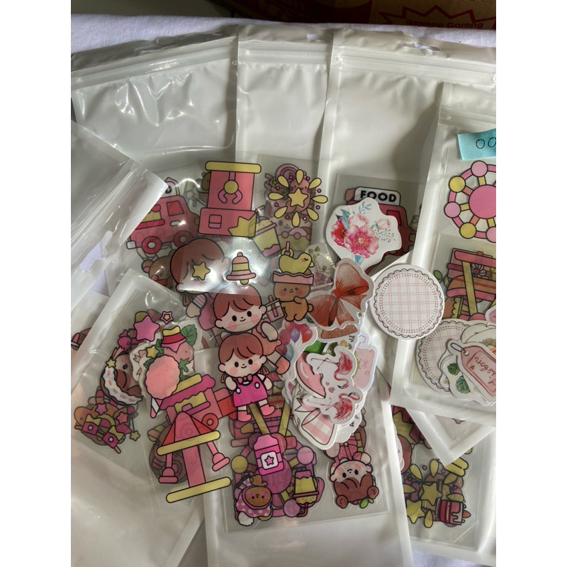 

0082 pink theme sticker