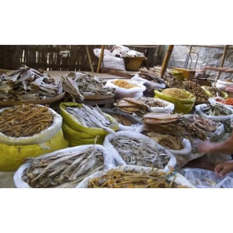 

Ikan asin talang/ ikan asin tenggiri/ ikan gembung asin pedak/ ikan teri/ udang ebi 100gram