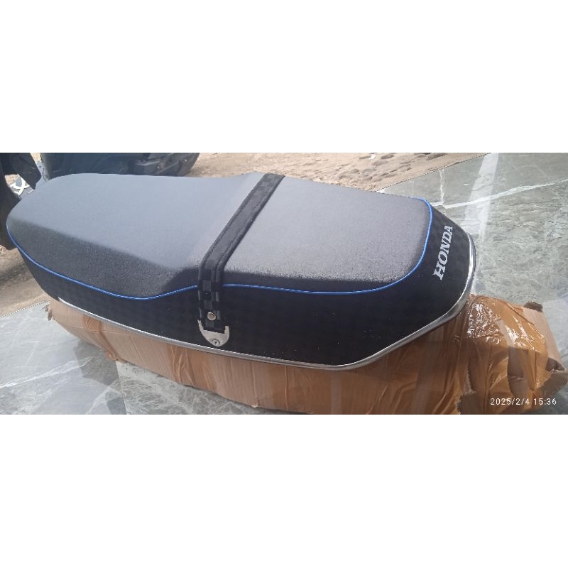 jok motor gl100 kain halus variasi samping catur list biru