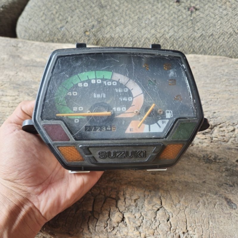 spedometer suzuki crystal original