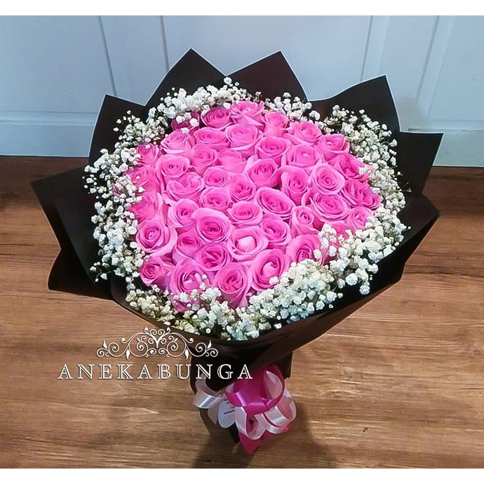 Rangkaian Buket Bunga Mawar Asli Ungu Pink Purple Fresh Rose Hand Bouquet Flower Bucket Kado Wedding