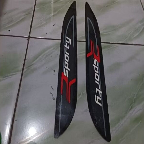 stiker striping mobil Xenia R sporty hitam